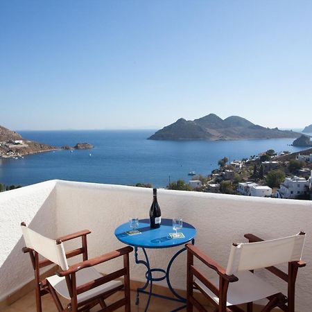 Golden Sun Hotel Patmos エクステリア 写真