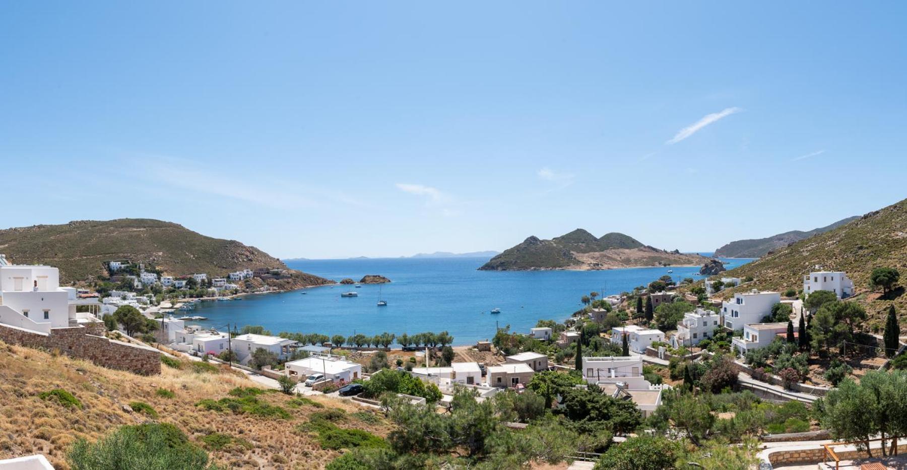 Golden Sun Hotel Patmos エクステリア 写真