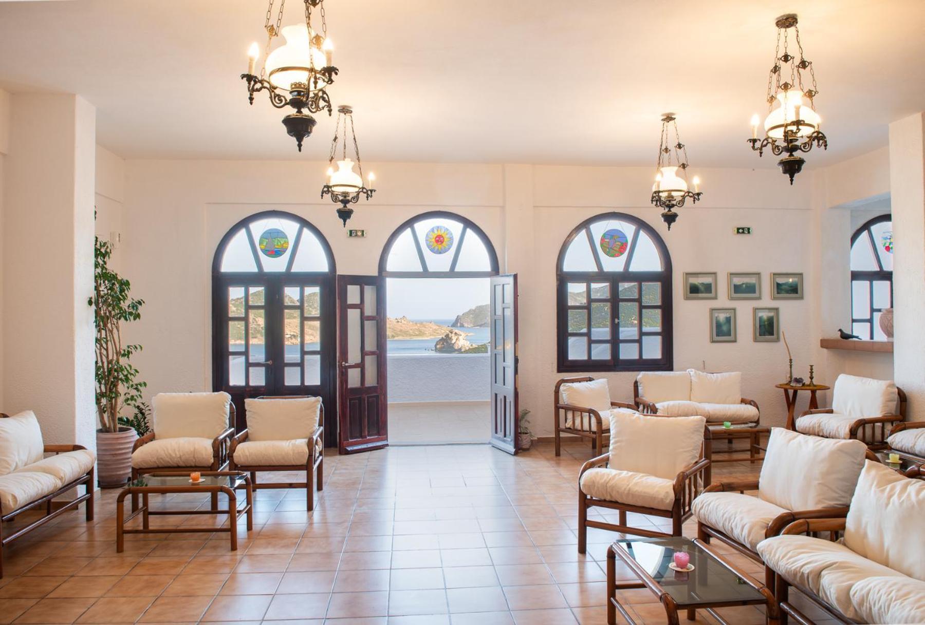 Golden Sun Hotel Patmos エクステリア 写真