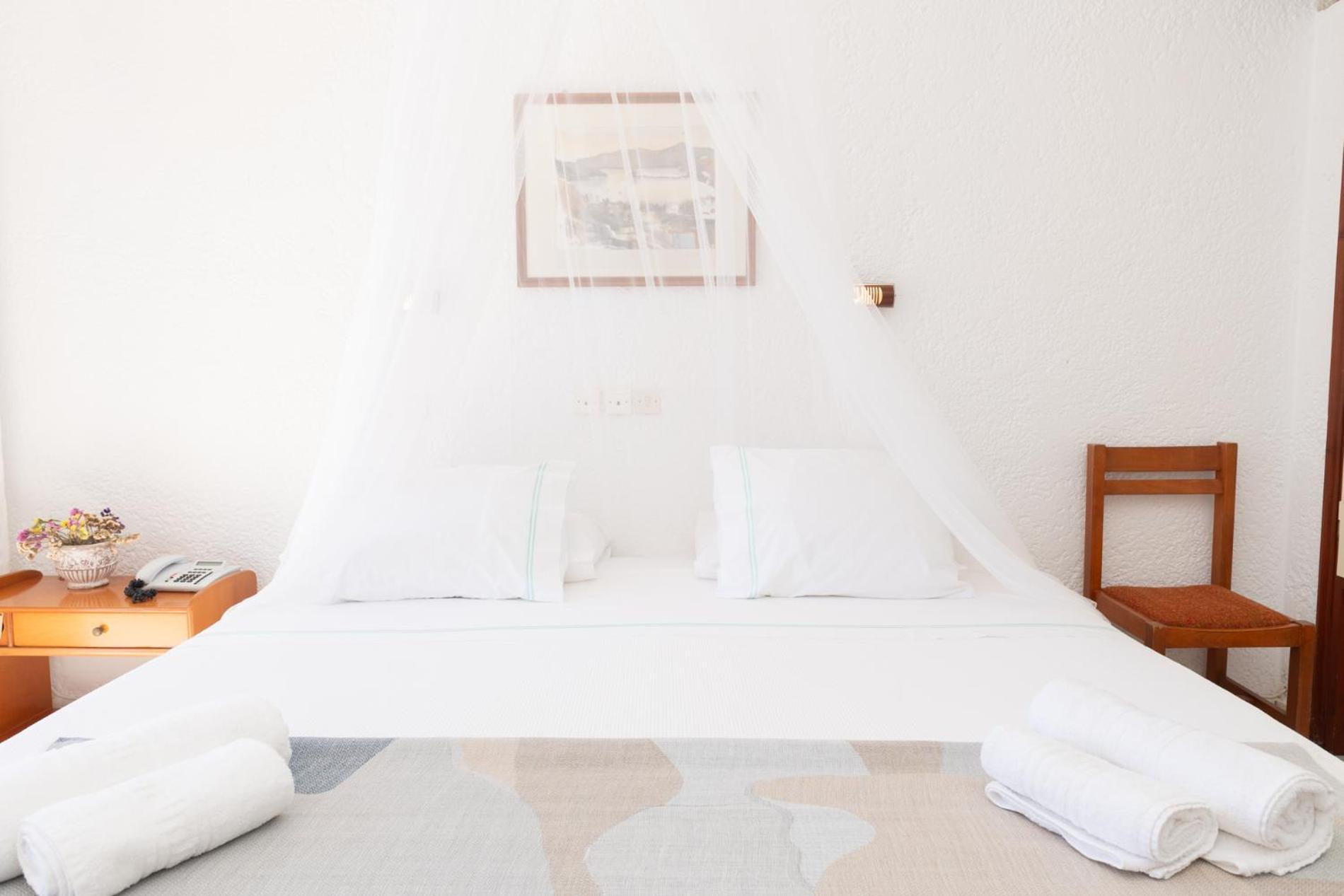 Golden Sun Hotel Patmos エクステリア 写真
