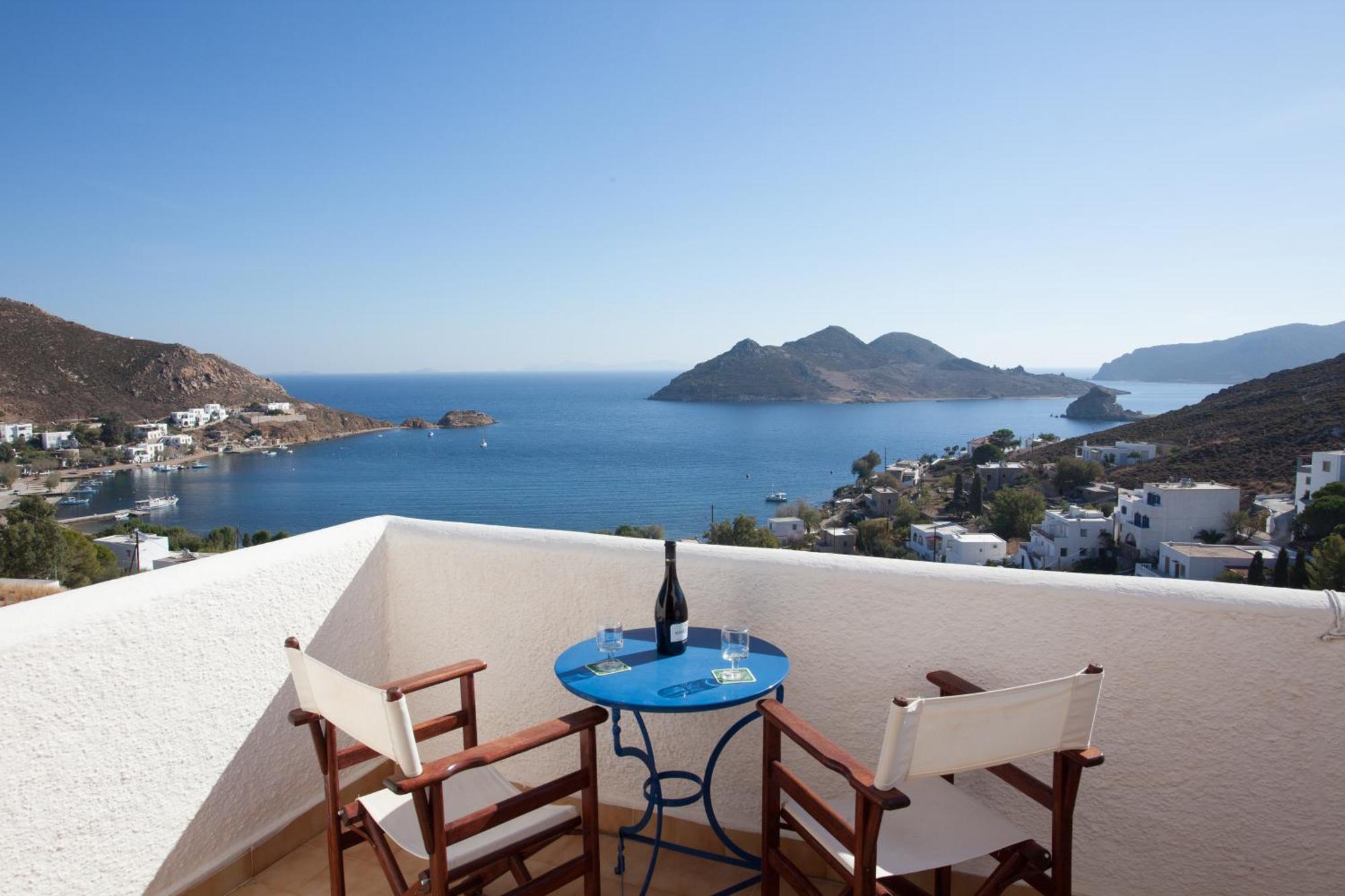Golden Sun Hotel Patmos エクステリア 写真